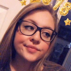 Meet your Posher, Liza